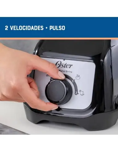 licuadora-oster-15-lt-vaso-de-vidrio-2-velocidades-800-watts-negro-blstkagbrd (6).webp